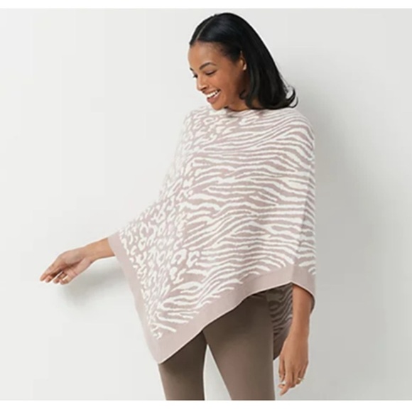 Barefoot Dreams CozyChic Animal Print Poncho One Size - Picture 1 of 6